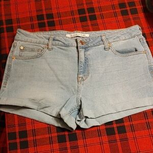 Celebrity Pink Women's Light Blue Denim Shorts